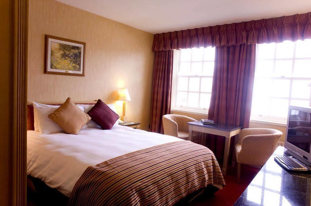 Slieve Russell Hotel Балликоннелл Экстерьер фото